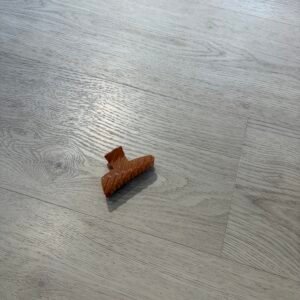 Haarspeld - geribbeld karamelbruin glanzend - medium